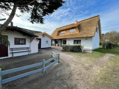Ferienwohnung Fuchsbau Vitte Hotels in der Nähe von Fischereimuseum Hiddensee