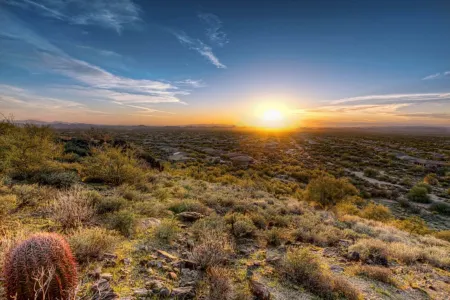 Private Desert Oasis – Resort Pool, Waterslide, Spa, Fire Pit & Lounge