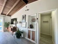 SC2 11th ST. in Kcb. Best Home Away from Home – 2Br/2BA with Private Pool & Dock