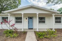Tampa Bae House · Spacious South Tampa Home with Heated Pool + Patio