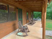 Beautiful Mountain Views with Outdoor Hot Tub & Indoor Whirl Pool!