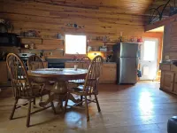 Quaint cabin with AC in Weaubleau