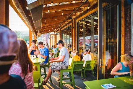 Your Vacation Retreat: Discover a Hidden Gem! Отели в г. Дулут