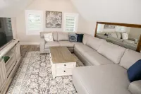 Up North, down South in Brevard, NC - Close to Lumber Arts District and Downtown