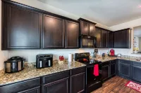 Spacious Home Near Lackland & Fort Sam Houston Hotels near USAF Airman Heritage Training Complex, JBSA-Lackland, TX