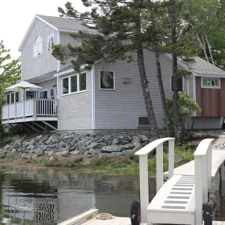 Sea Breezes is an elegant waterfront house