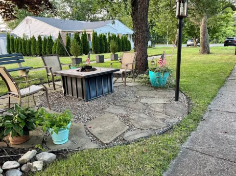 Beautiful fully renovated quad in Village Green