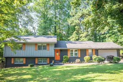 ORANGE OASIS near Atl airport, downtown, shopping, dining backyard firepit Hotels near World Changers Church International