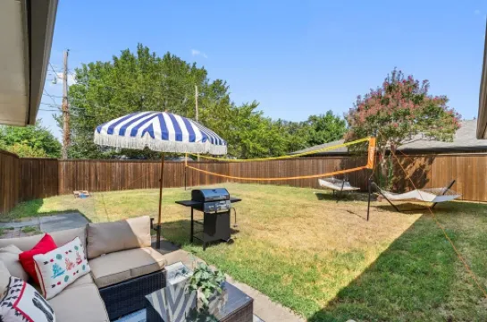 4bd Near Airport & Downtown - Volleyball - Games