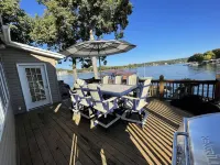 Lakefront cabin, large private dock, & flat backyard oasis. Panoramic views!