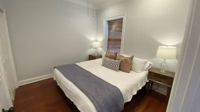 NEW - Most affordable 1 bedroom close to Downtown 4 miles & Beach 6 miles Hotel dekat Fort Sumter National Monument