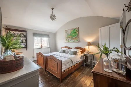 Sarah's - A Georgian townhouse apartment in the heart of historic Holt. Отели в г. Холт