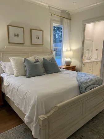 NEW GAMEDAY Home 3-BR/3BA Close to Campus!