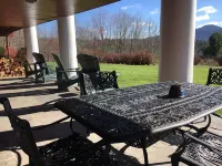 Holiday Special! Hot Tub, Gourmet Kitchen, Slopes 5 Mins Away, Come Enjoy!