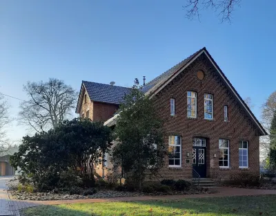 Luxurious Ukena vacation apartment in the count's Karl-Georgs-Forst; dogs welcome