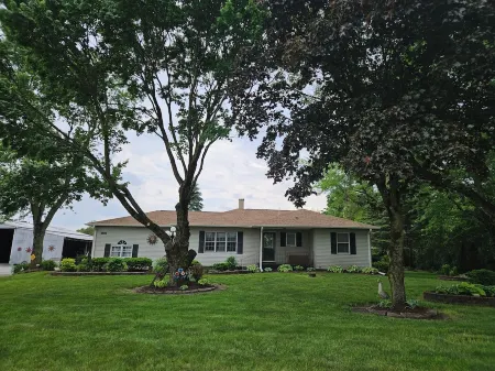 Sportsman’s Hideaway- Cozy 3 bedroom home less than 2 miles from Bass Lake!