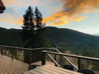 Mountain Retreat with Hot Tub Near State Park