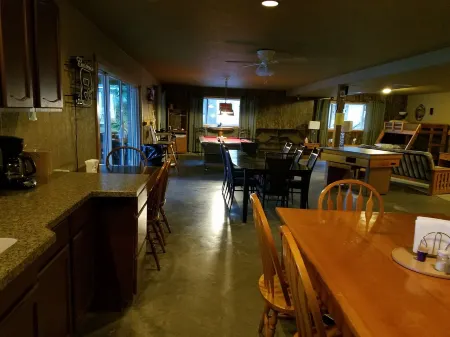 50ft TO WATER~GREAT LOCATION~STOCKED WITH CONVENIENCES!License #008922