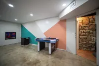 Four bedroom with hot tub and views!