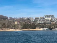 Spacious 1 Bedroom Condo on the Lake 229045 Hotels in Indian Point