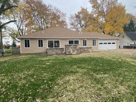 Rusty’s Getaway is a rustic/modern handicap accessible, family friendly space.