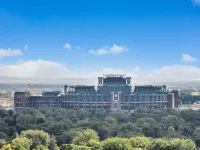 Lambeau Retreat!  Less than one mile to stadium 그린베이 호텔