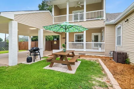 Luxury in the Park, King Beds, Washer & Dryer