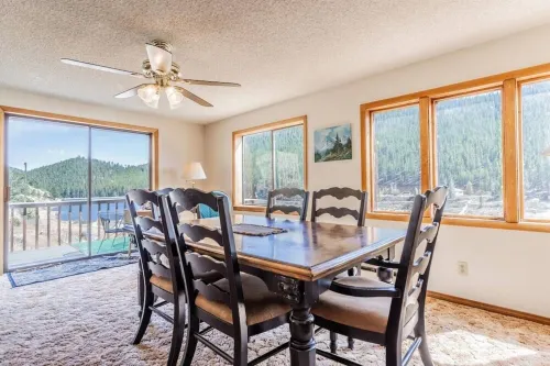 Fawn Haven On The Lake