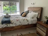 Hideaway By The Sea. 2 minute walk to the beach.  Free WIFI & LINEN