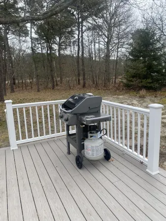 Cape Cod Cottage Retreat Отели в г. Истам