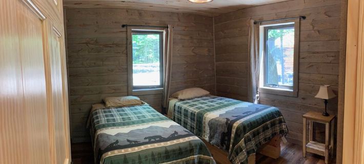 Big Bear Hideaway - St Germain Cabin 2 on St Germain River Hotels in St. Germain