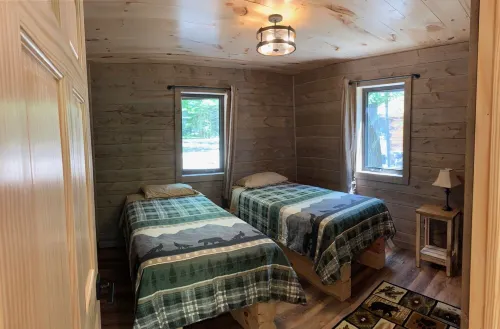 Big Bear Hideaway - St Germain Cabin 2 on St Germain River - 3-Star