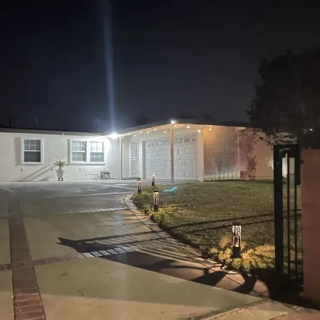 Entire Newly Renovated House in North Pomona