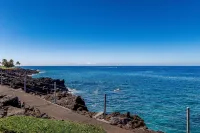 Spectacular Ocean Front, Garden Level, Corner Unit, Stunning Views for 4 in Kona