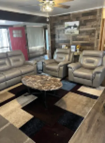 Cabin in the Heart of Lakeside - 10 Minutes to Hiking and Fishing