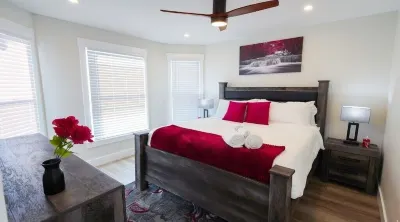Lux home - Overseeing Downtown - Bike trail 佛蘭克林植物園附近的飯店