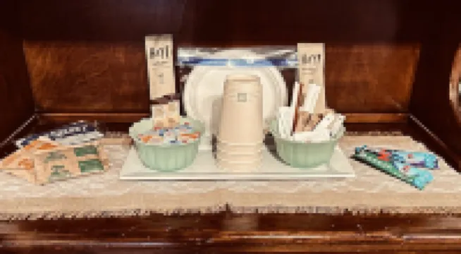 Cozy, Clean, and Private. Close to Yosemite 格羅夫蘭酒店