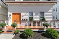 Stunning 1 BR-Apt-Oceanview to Revere Beach -3 Train Stop Boston Logan Airport
