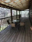 Cabin #4   Secluded and Quiet