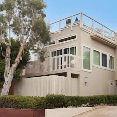 Endless Summer at Windansea⛱️🏄‍♀️ steps to the sand at La Jolla’s finest Beach