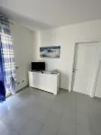 Very bright apartment with parking space, 10 minutes from the beach