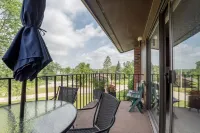 Hidden Gem with Pool View!
