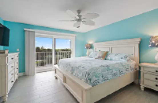 Beautiful bright, updated 2 bedroom, 2 bath oceanfront condo spectacular views!