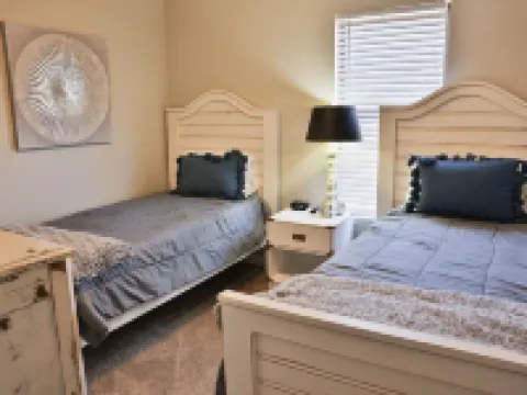 Golden Springs Stepless Rancher with GAMEROOM! Hotels in Anniston