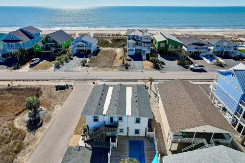 OceanView, Beach access 2 minutes, Heated Pool, 2 Master BRs, Sleeps 7 Upstairs