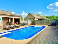 Southern Backroad Retreats (The Pool House)