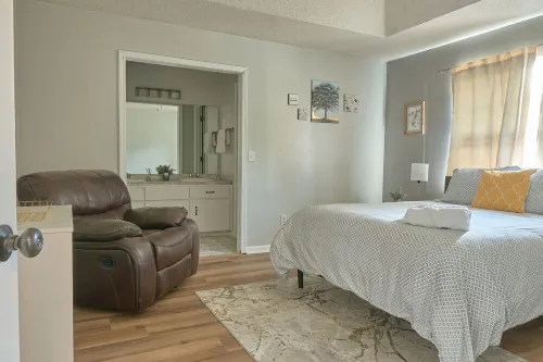 Spacious Home w/ Coffee Bar & GameRoom near Ft. Stewart & Savannah