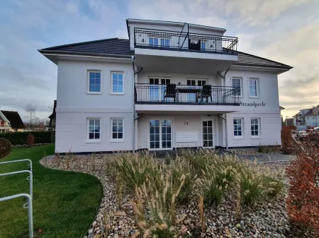 Ground floor/quiet/WLAN/terrace with garden and the sound of waves/holiday from day 1 Отели в г. Бёргеренде-Ретвиш