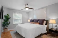 Private Pool, Hottub, Steamshower just 10 minutes from Grand Rapids