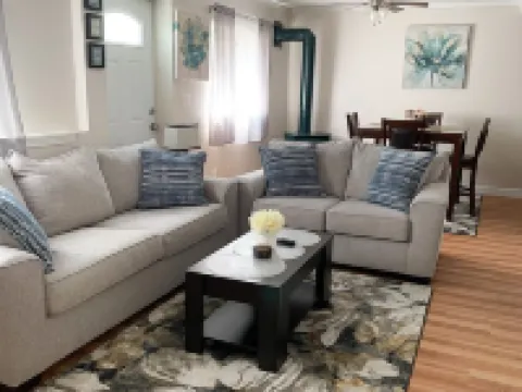 Charming, spacious, exceptionally clean & private apt! Ideal Ithaca location! Hotels in Town of Ithaca